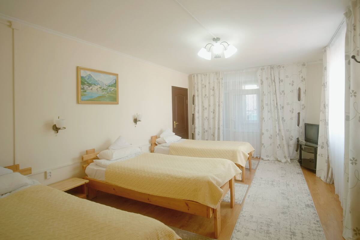 Comfort Triple Room, Private Bathroom