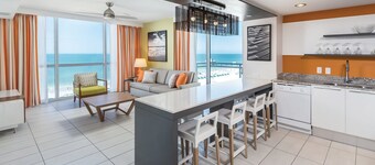 Clearwater Beach prime location with private access to beach