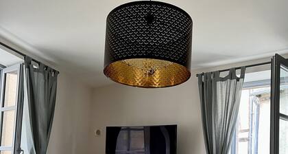 Maison de ville au coeur du village