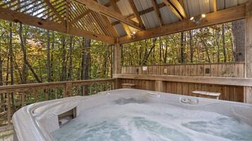 Luxury Cabin, 2 Bedrooms, Hot Tub | Terrace/patio
