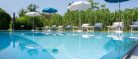 Seasonal outdoor pool