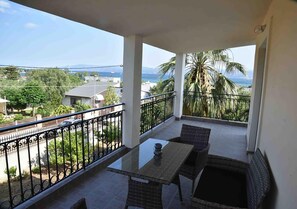 House | Balcony