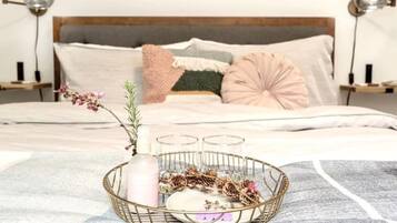 2 bedrooms, desk, iron/ironing board, free WiFi