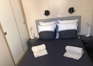 1 bedroom, iron/ironing board, free WiFi, bed sheets