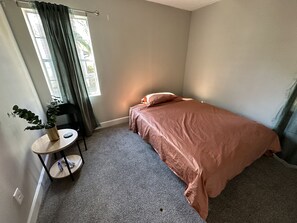 Iron/ironing board, free WiFi - Atlanta on the Nile  (Atlanta)