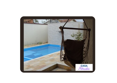 House in Peruíbe, with swimming pool and hydro - 5 min from the beach.