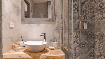 Comfort Room | Bathroom | Shower, hair dryer, towels, soap