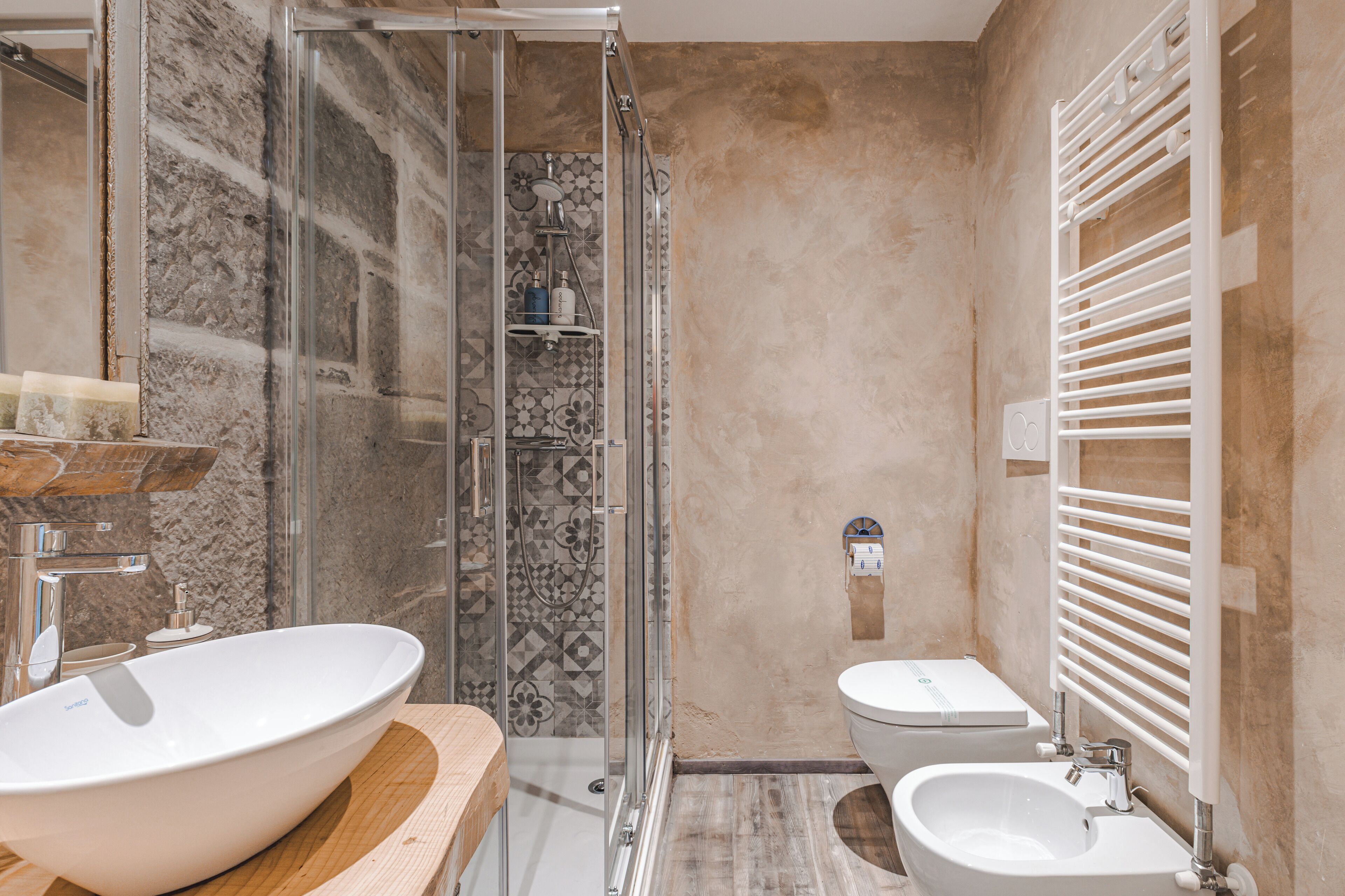 Superior-Zimmer | Badezimmer | Dusche, Haartrockner, Handtücher, Seife