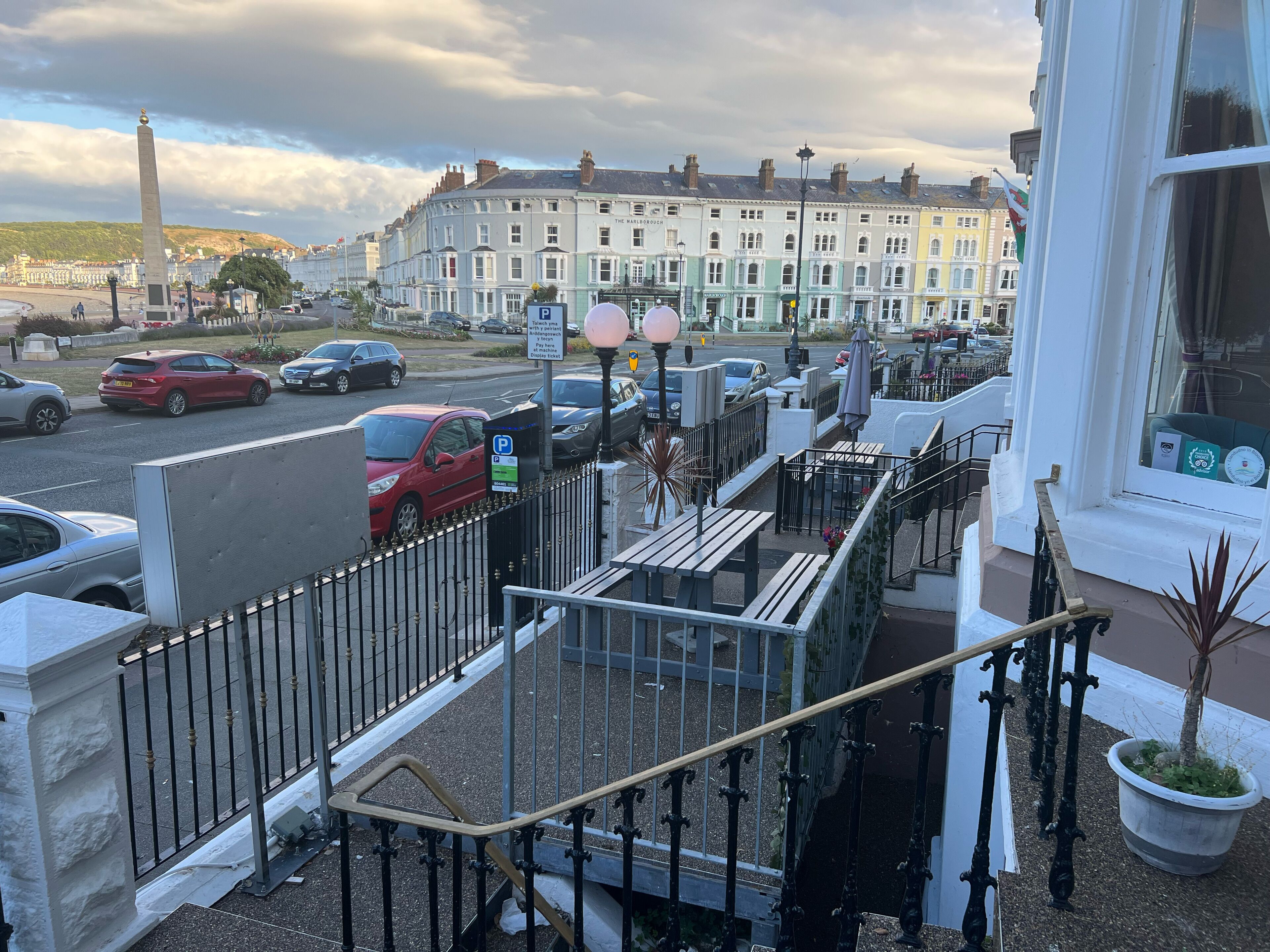 Photo - Lauriston & Lawton Court Hotel