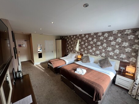 Lawton Lauriston Court - Image 40