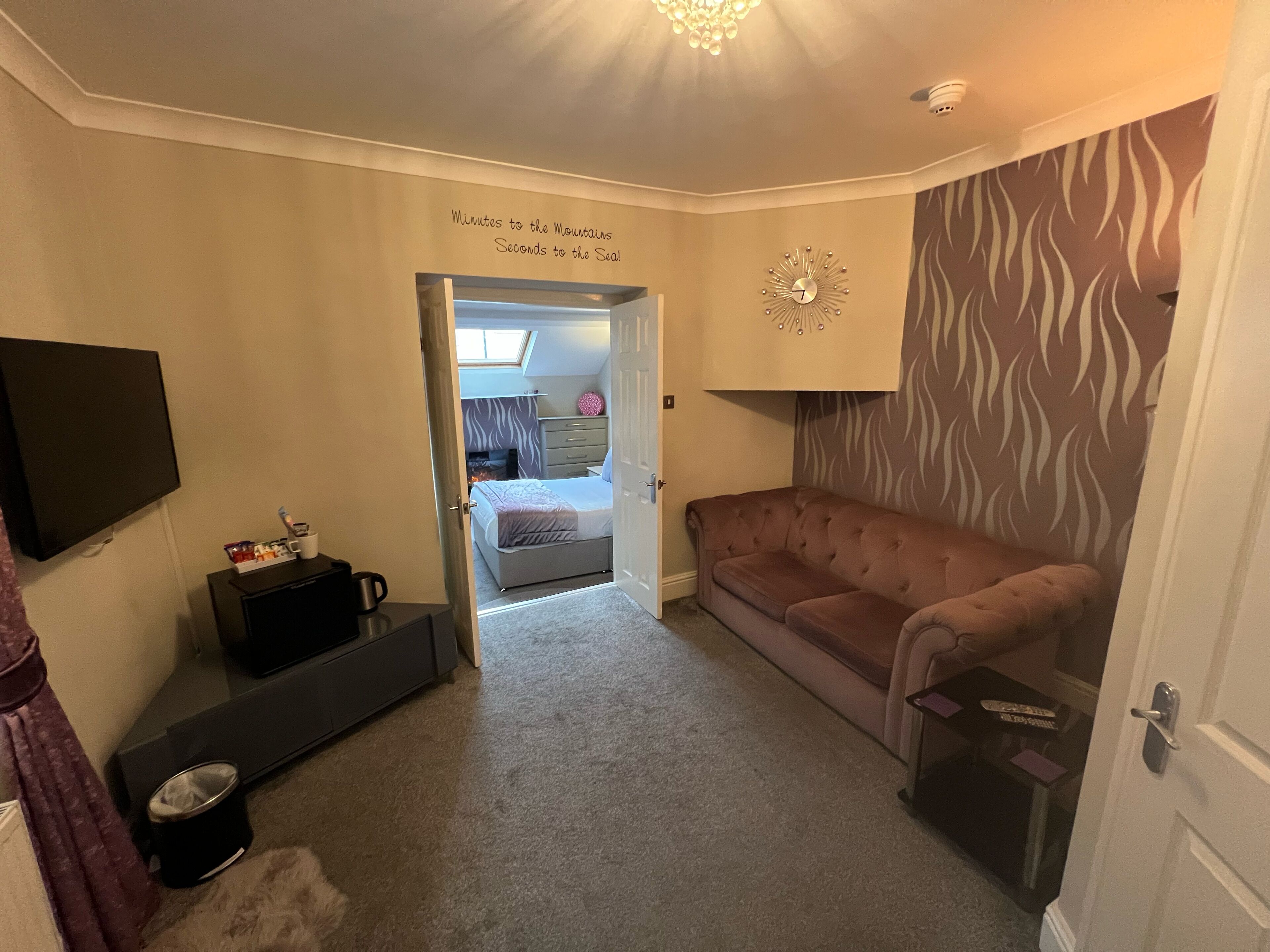 Photo - Lauriston & Lawton Court Hotel