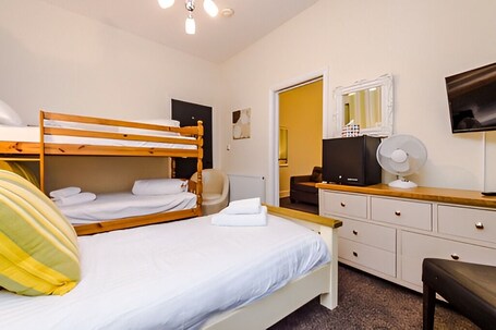 Lawton Lauriston Court - Image 45