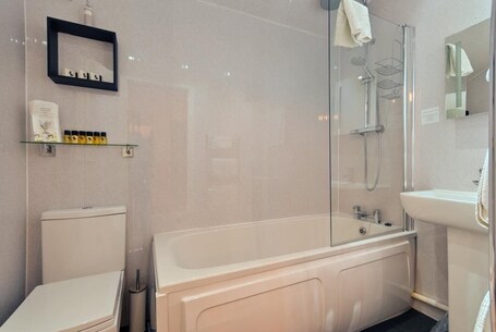 Lawton Lauriston Court - Image 51