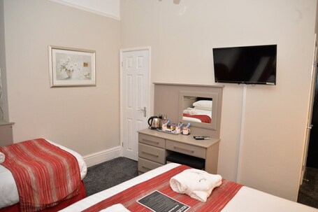 Lawton Lauriston Court - Image 54