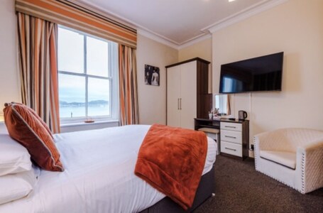 Lawton Lauriston Court - Image 38