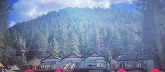 Rogue River Resort