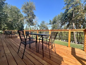 Terrace/patio - Rogue River Resort (Grants Pass)