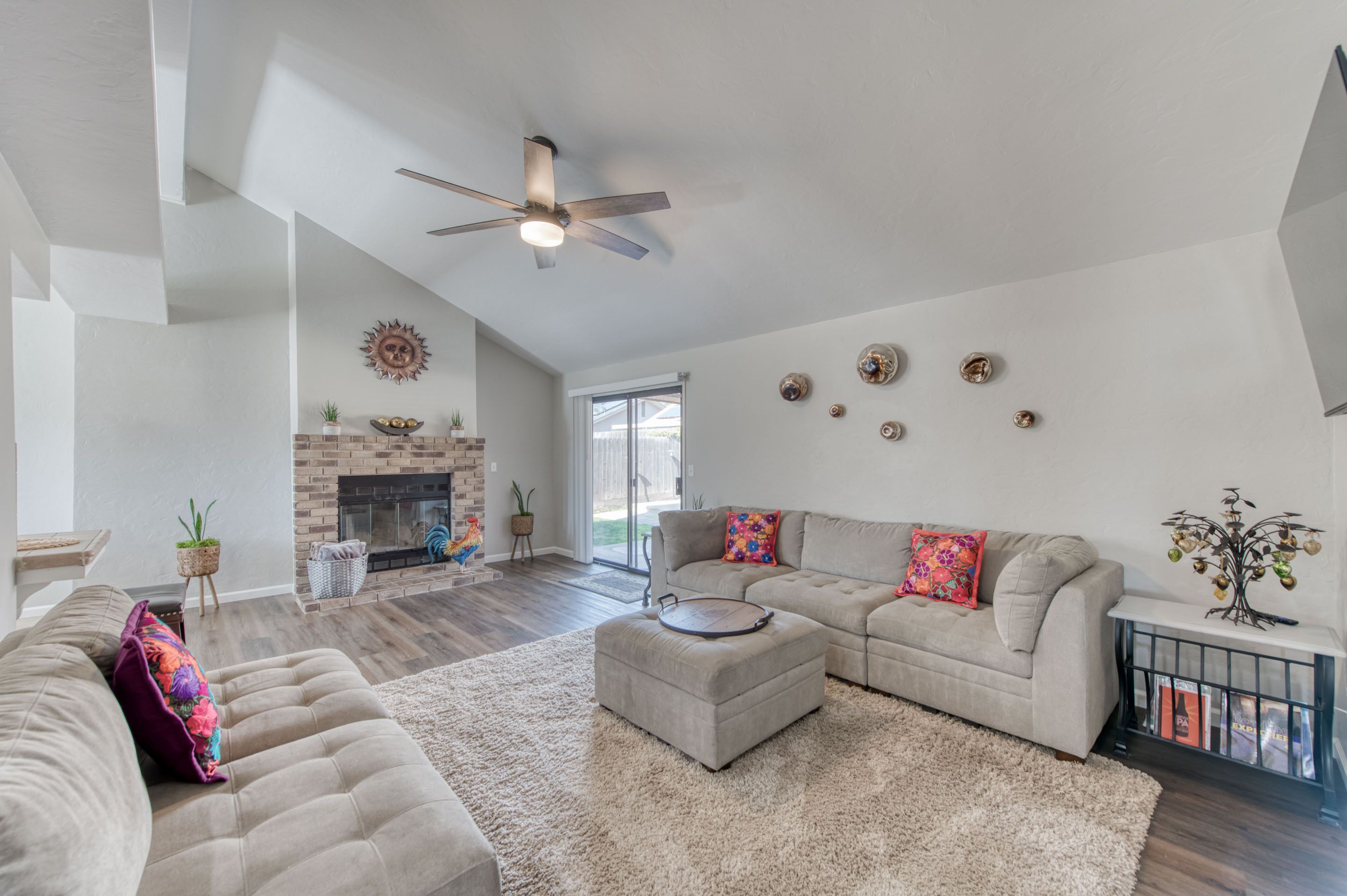 Soothing 3-Bedroom Home in a North East Fresno!