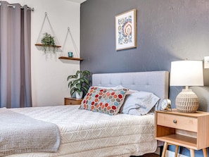 3 bedrooms, iron/ironing board, travel cot, free WiFi