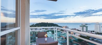 Ramada by Wyndham Macae Hotel & Suites