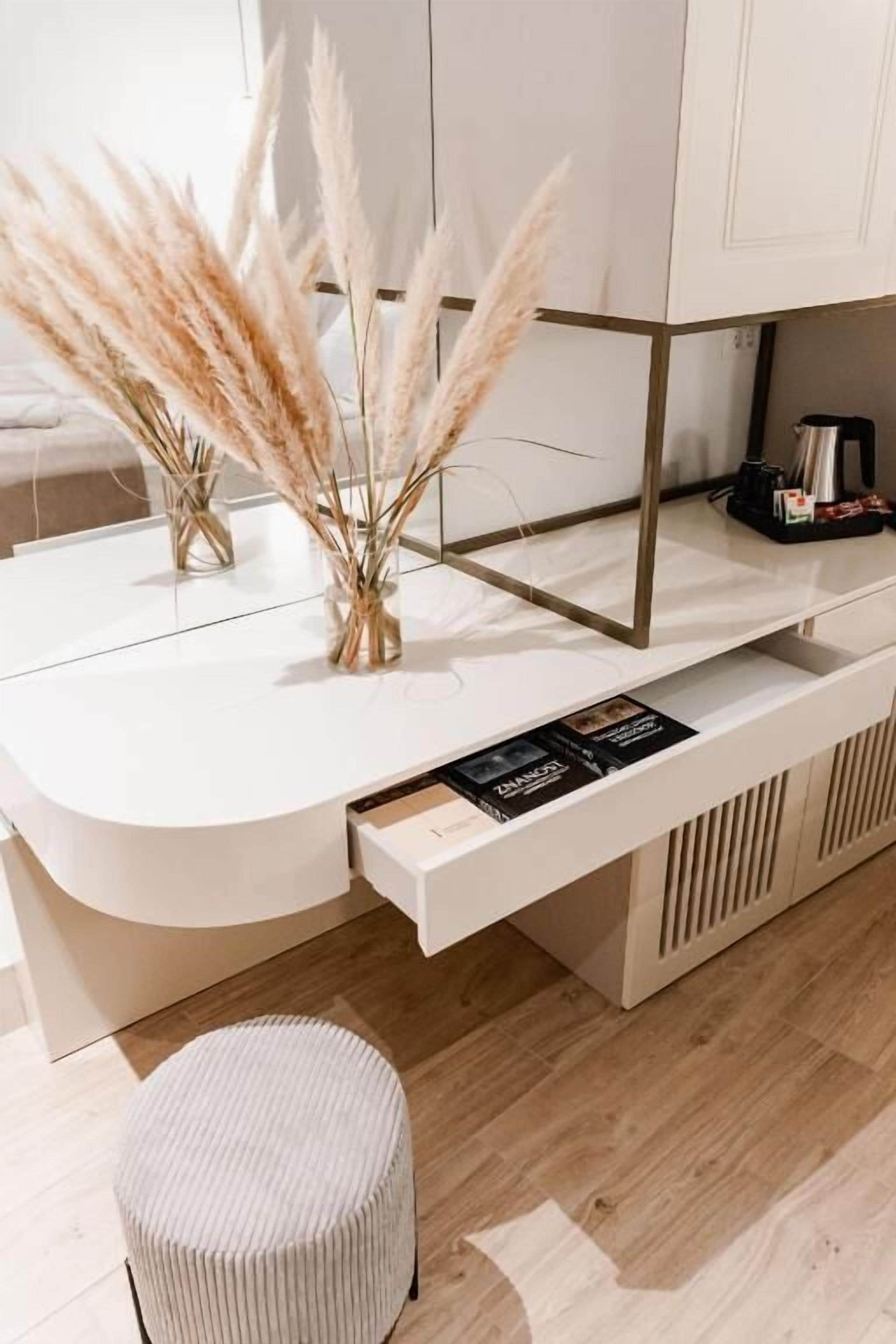 Standard Room | Premium bedding, down comforters, memory foam beds, minibar
