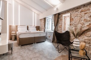 Superior-herbergi | Rúmföt af bestu gerð, dúnsængur, rúm með memory foam dýnum, míníbar