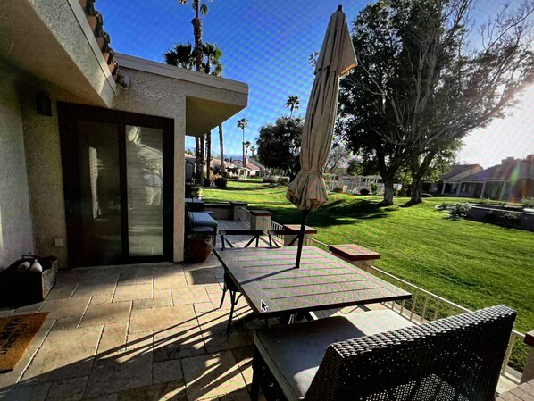 Outdoor dining