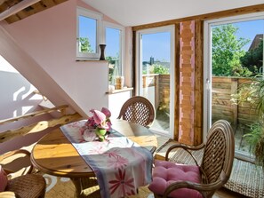 デザイン ダブルルーム 禁煙 ガーデンビュー | 低刺激性寝具、客室ごとに異なる装飾、客室ごとに異なるインテリア、デスク