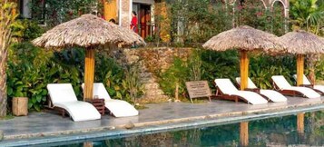 2 habitaciones, ropa de cama de alta calidad, cubrecamas y minibar 