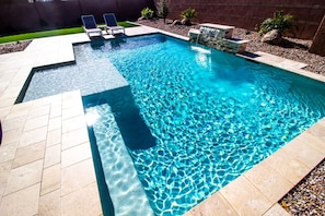 Piscine extérieure (ouverte en saison)