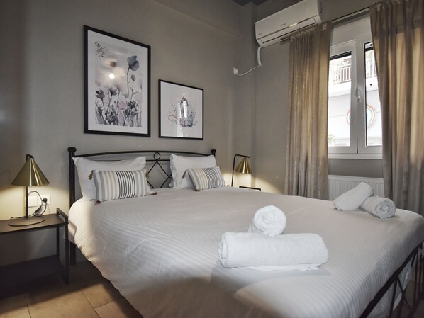 2 bedrooms, soundproofing, free WiFi, bed sheets