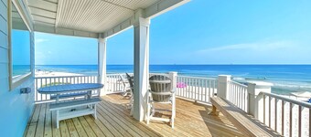 Perfect, beachfront pet friendly 5 bedroom home, close to waters