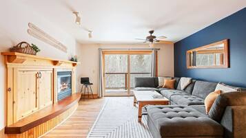 TV, fireplace, offices