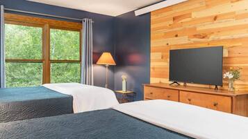 3 Schlafzimmer, Schreibtisch, Bügeleisen/Bügelbrett, Reisekinderbett