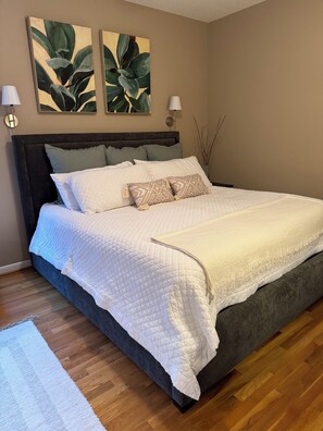 3 habitaciones, escritorio, tabla de planchar con plancha y wifi gratis