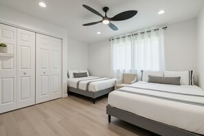 3 dormitoris, planxa i posts de planxar, un bressol de viatge i wifi