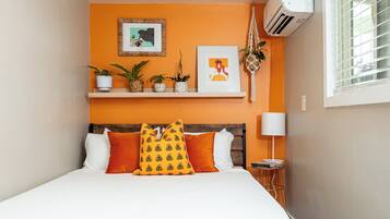 2 slaapkamers, een strijkplank/strijkijzer, reisbedje, gratis wifi