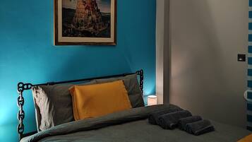 2 Schlafzimmer, Schreibtisch, Bügeleisen/Bügelbrett, WLAN