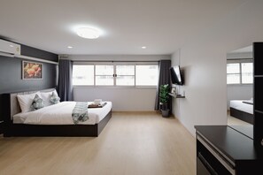 Standard Studio - DHIresidence at Impact Muangthong (Pak Kret)