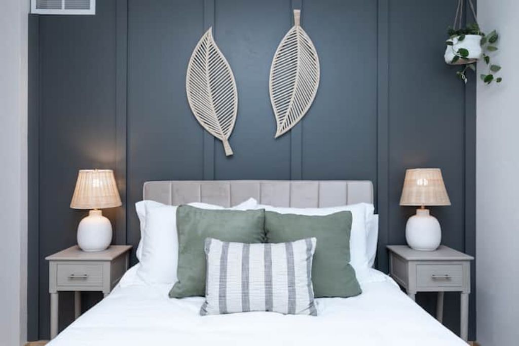 4 habitaciones, escritorio, tabla de planchar con plancha y wifi 