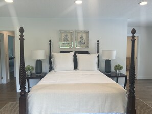 4 bedrooms, iron/ironing board, WiFi, bed sheets
