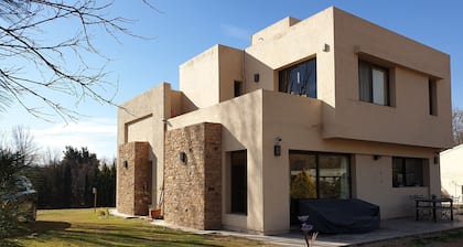 excellent Villa in top vineyards and wineries area