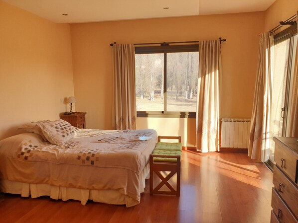 5 多间卧室、床单