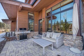 Terrace/patio - Tahoe Dreamy Destination at Schaffer's Mill Ski Lounge, Golf & Club Amenities (Truckee)