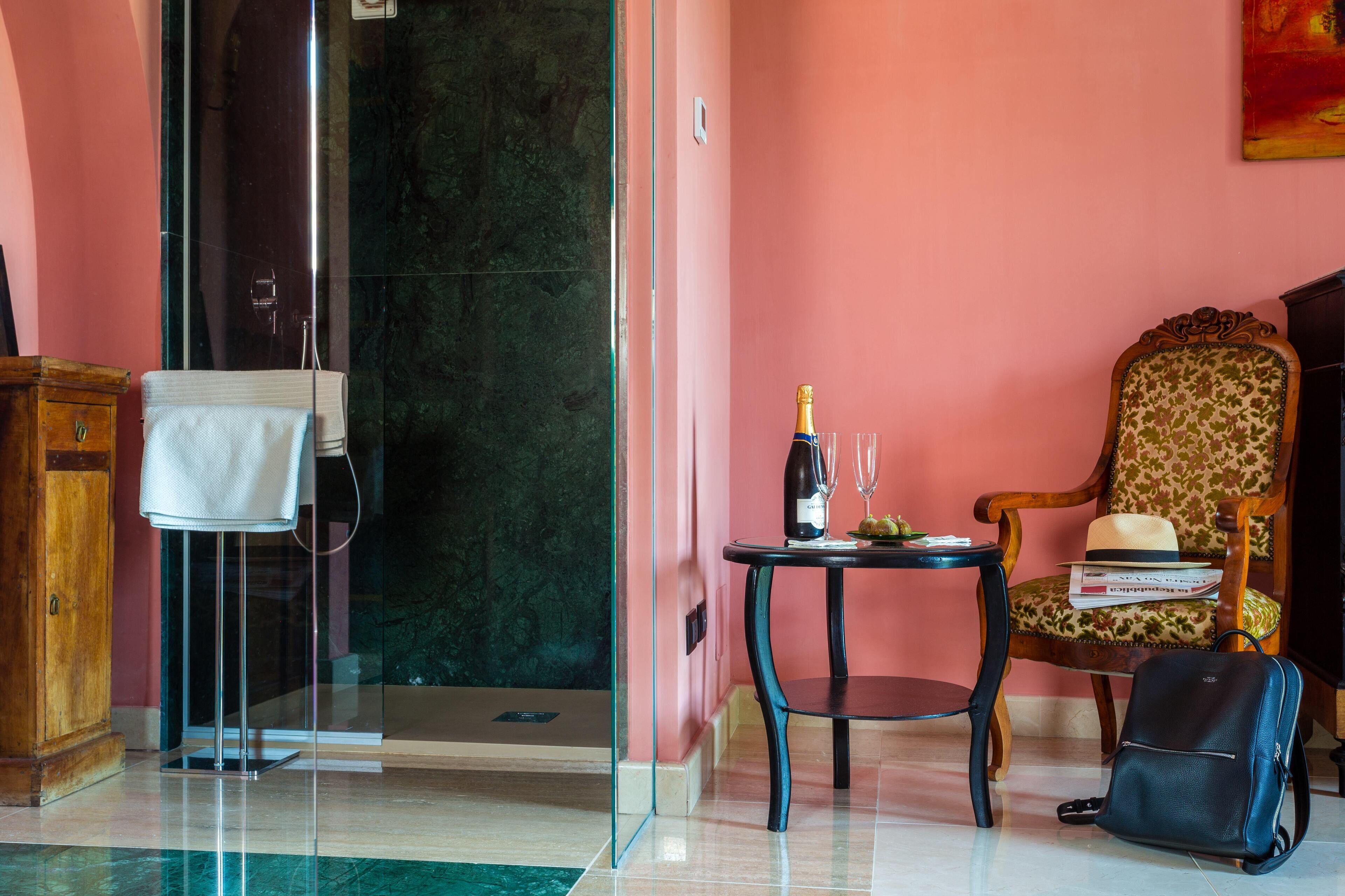 Signature Room, 1 Double Bed | Bathroom | Rainfall showerhead, hair dryer, bathrobes, bidet