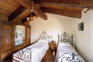 Economy Quadruple Room, Hill View | Premium bedding, memory foam beds, individually decorated - Palazzo Previtera (Linguaglossa)