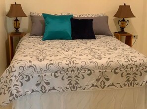 2 bedrooms, WiFi, bed sheets