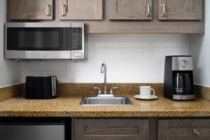 Fridge, microwave, coffee/tea maker, cookware/dishes/utensils - Marriott Ocean Pointe, Oceanfront, Kitchenette, Access to Resort Amenities (Palm Beach Shores)