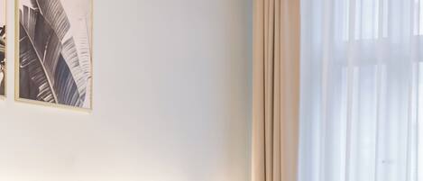 3 chambres, bureau, fer et planche Ă repasser, accĂšs au Wi-Fi (inclus)