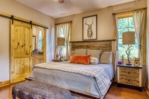 3 chambres, fer et planche à repasser, lit parapluie, Wi-Fi gratuit